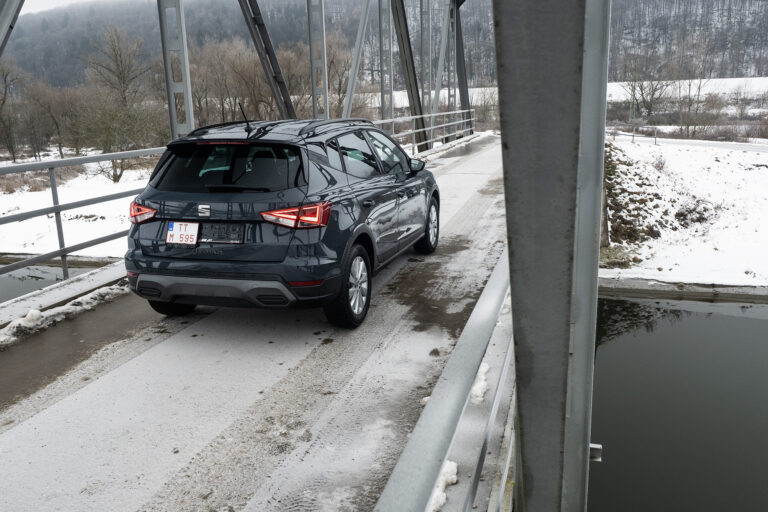 Seat Arona pohľad zozadu