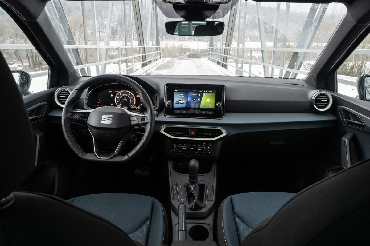 Seat Arona predná časť kabíny