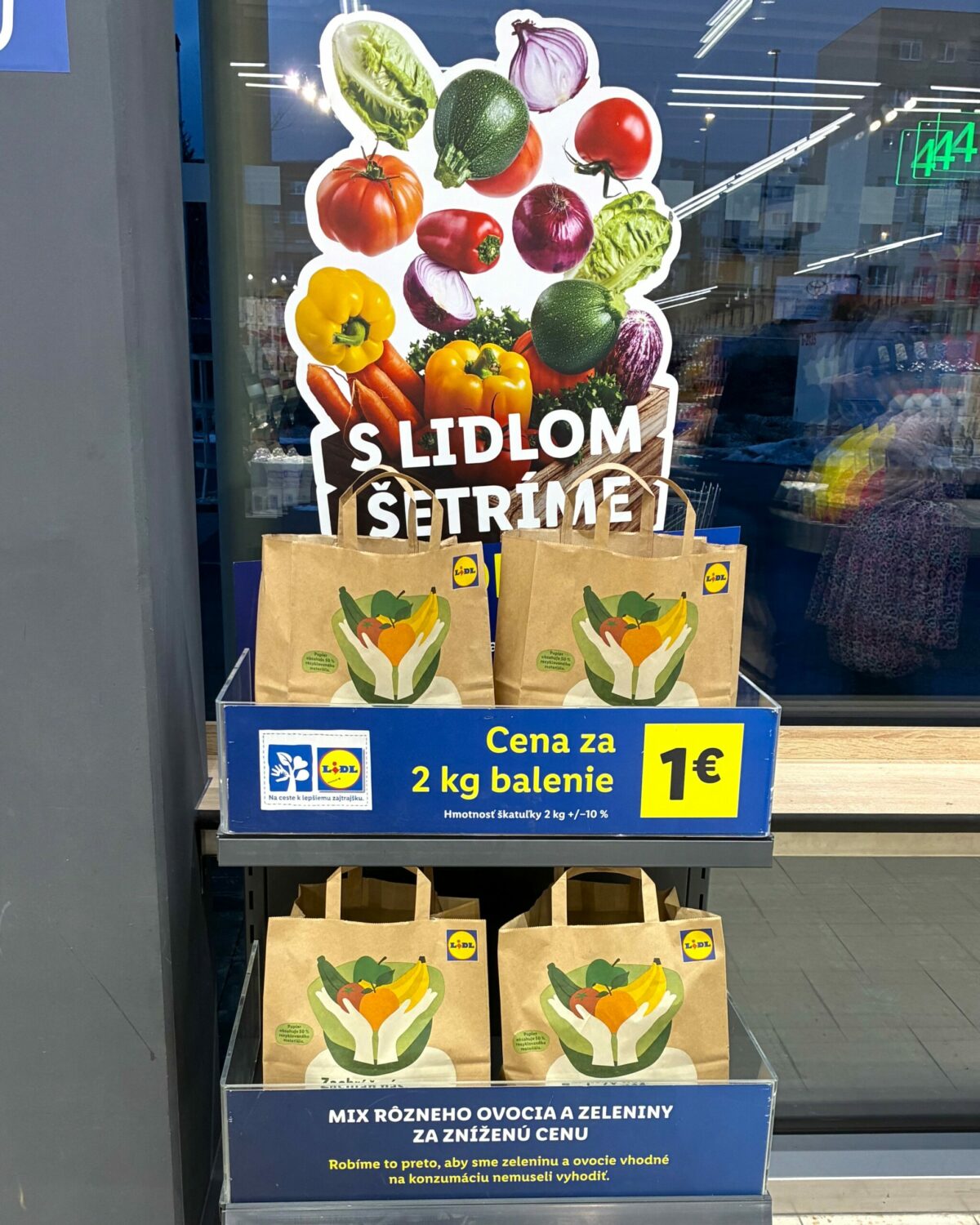 S lidlom setrime jedlom.jpg