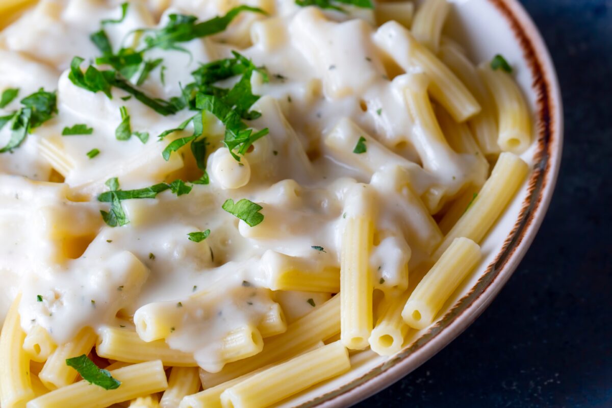 syrová omáčka na cestoviny