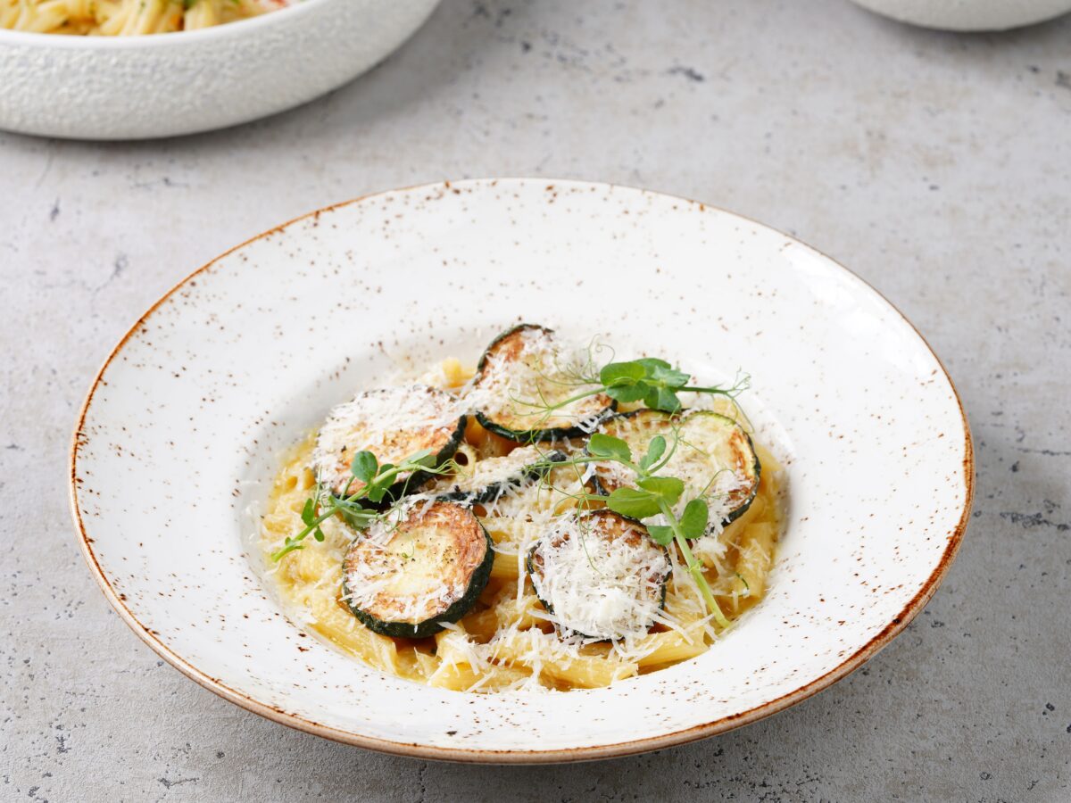 Krémové cestoviny s cuketou a parmezánom