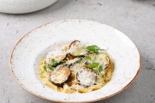 Krémové cestoviny s cuketou a parmezánom