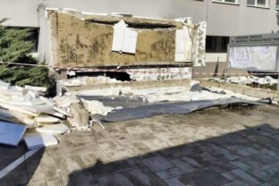 Tragedia komarno klientske centrum2.jpg