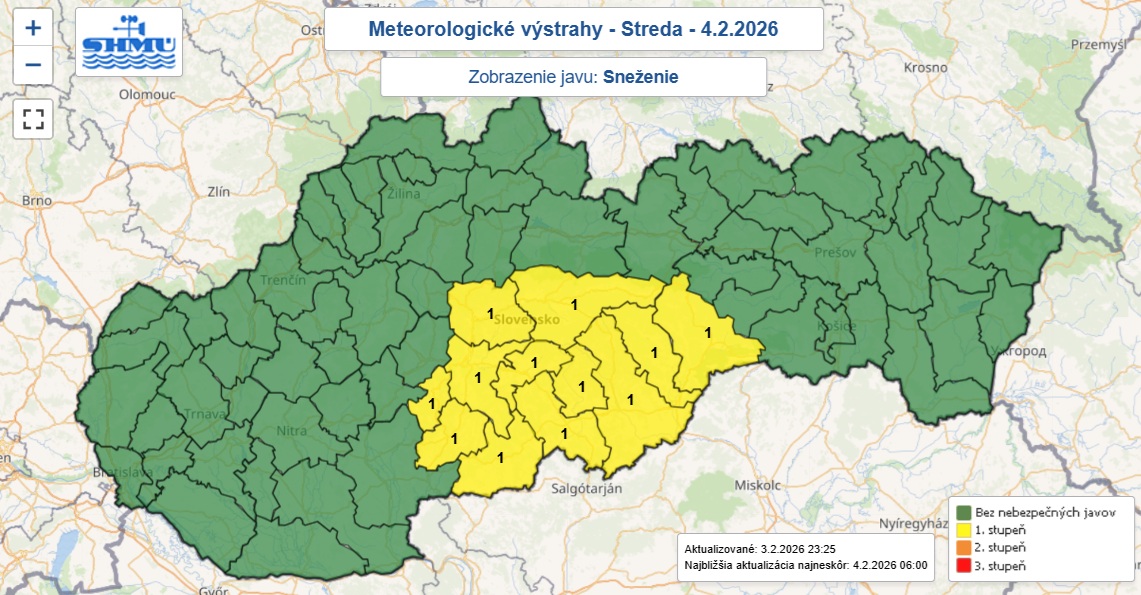 Výstraha prvého stupňa pred snežením platila po polnoci do stredajšej druhej hodiny rannej pre 12 okresov Slovenska.