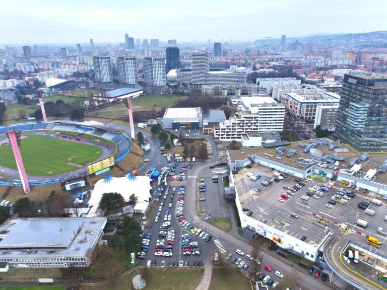 Pri jazere Kuchajda vyrastie tretia veža Polusu