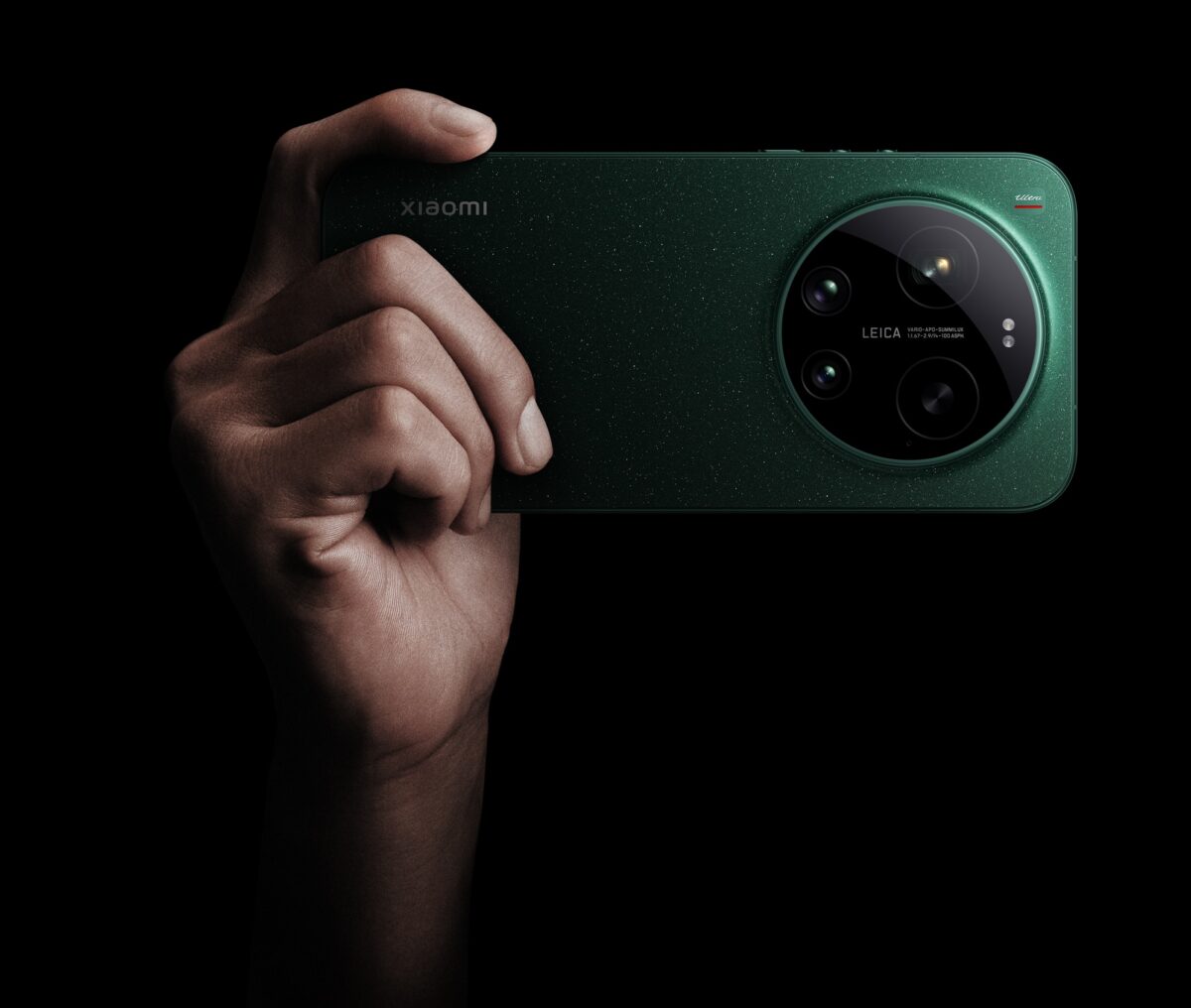 Xiaomi 17 ultra_green_1.jpg
