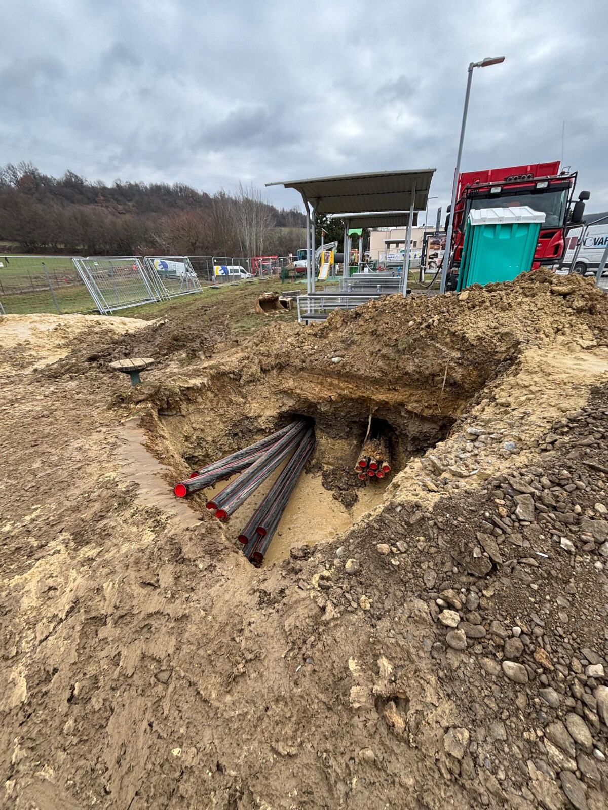 ZSE: Výstavba ultrarýchlonabíjačiek pre autá