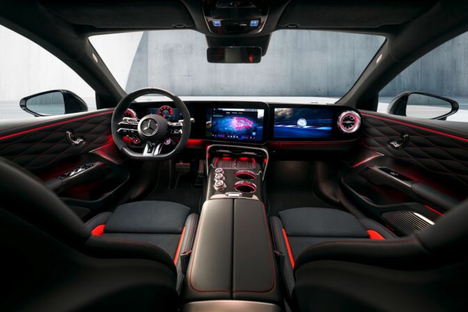Die Schaltzentrale der Performance: Das Interieur des neuen Mercedes AMG GT 4 Türer CoupésThe control centre of performance: The interior of the new Mercedes AMG GT 4 Door Coupé