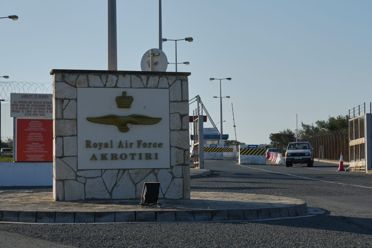 Britská základňa v blízkosti Limassolu na Cypre, ktorú zasiahol dron.