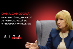 Dana Čahojová v rozhovore s Pavlem Urbanom počas nahrávania novej epizódy video podcastu v štúdiu SITA.
