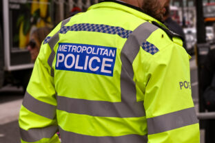 MET, metropolitan police, britská polícia