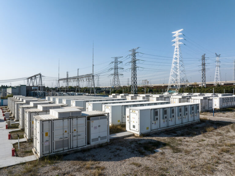 Batériové úložisko, elektrina