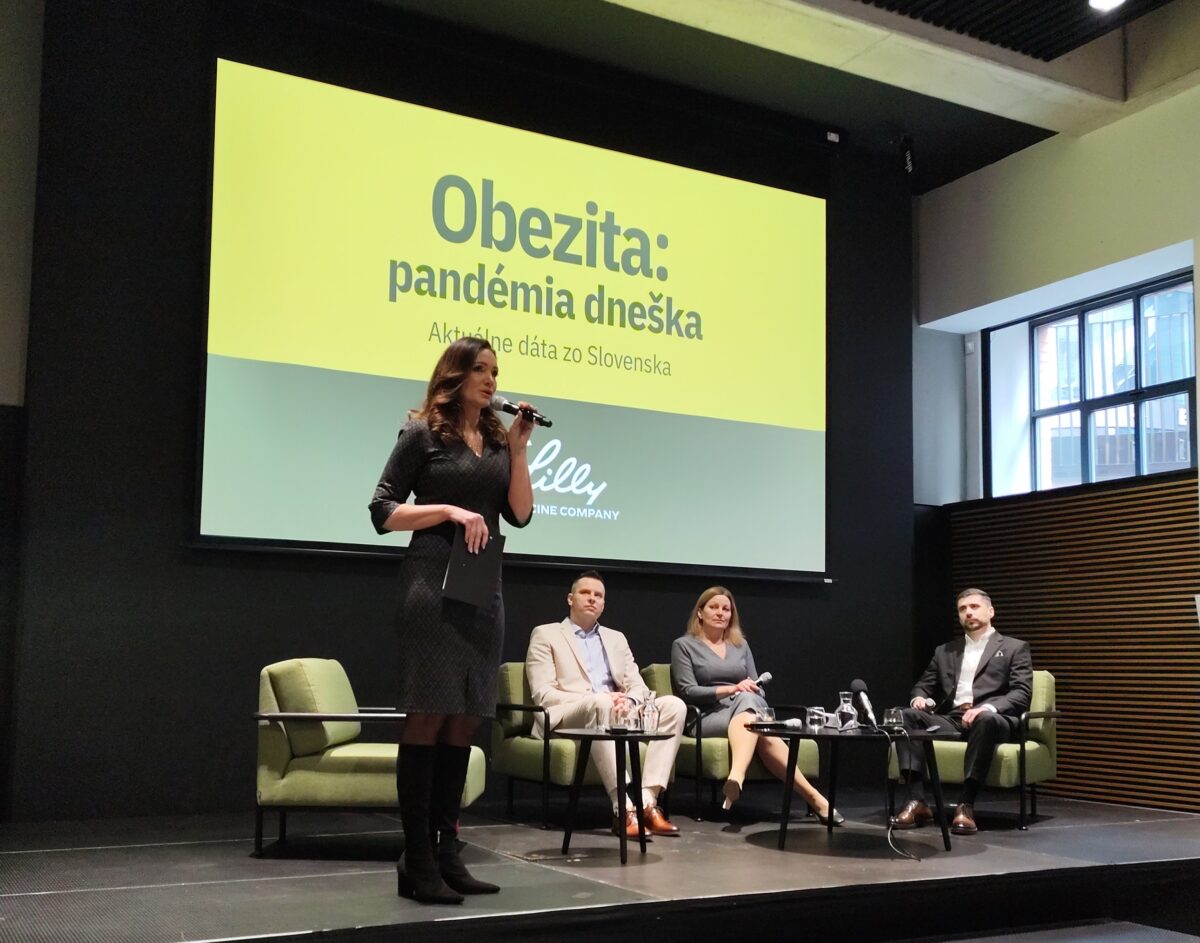 Diskusia odborníkov o obezite na Slovensku počas konferencie ku Svetovému dňu obezity v Jurkovičovej teplárni
