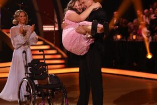 Ján Koleník. Dominika Rošková a Natálka počas 3. kola (tretí priamy prenos) Let's Dance 2026 - Najlepší z najlepších. Bratislava, 22. marec 2026.