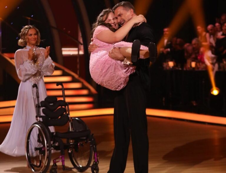 Ján Koleník. Dominika Rošková a Natálka počas 3. kola (tretí priamy prenos) Let's Dance 2026 - Najlepší z najlepších. Bratislava, 22. marec 2026.