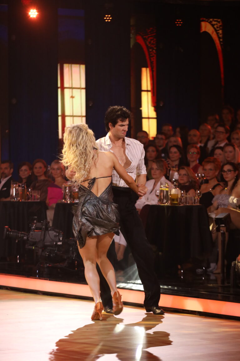 Fotografie Let's Dance 2026 (tretí priamy prenos): Vypadol druhý pár, najmenej bodov mal Mokrý a Koleník bol druhý
