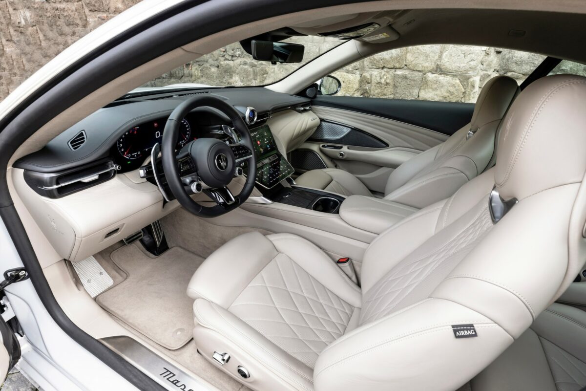 Maserati gran turismo a gran cabrio_22.jpg