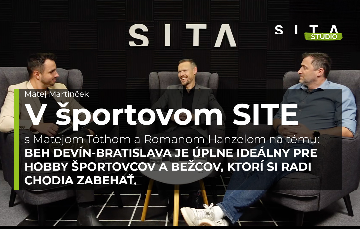 Matej Tóth a Roman Hanzel v rozhovore s Matejom Martinčekom počas nahrávania video podcastu v Štúdiu SITA k Tipos národnému behu Bratislava Devín.