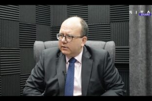 Miroslav Wlachovský počas rozhovoru pre SITA v podcaste Konzervatívna kaviareň