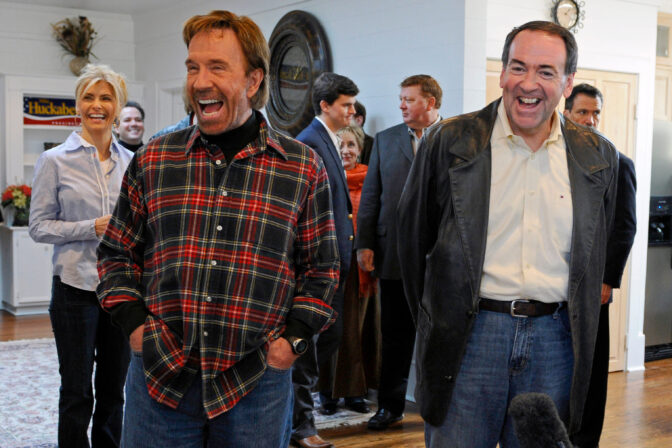 Mike Huckabee, Chuck Norris