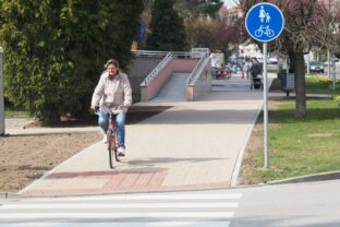 Cyklisti, Senica