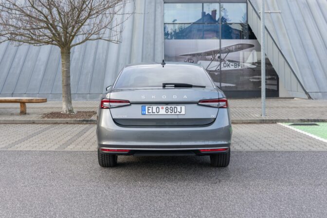 Skoda superb_iv_04.jpg