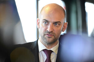 FRENCH FOREIGN MINISTER SWEDEN