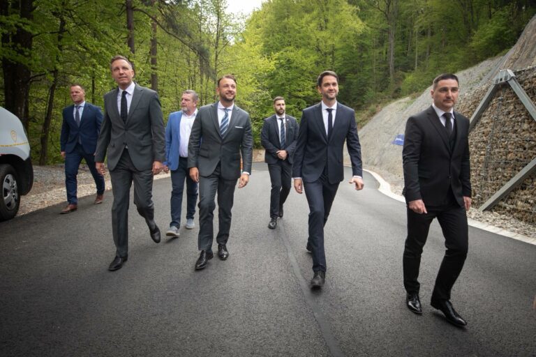 Cesta na Králiky je opäť bezpečná. Mimoriadna situácia je ukončená.