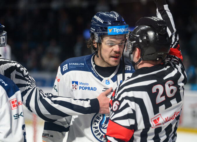 Martin Nemčík (HK Poprad) počas 2. semifinálového zápasu Tipsport ligy 2025/2026 na ľade HK Nitry, v ktorom "kamzíci" prehrali 2:3. Nitra, 4. apríl 2026.
