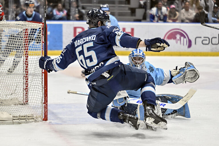 HOKEJ (finále 6. zápas): HC Slovan Bratislava - HK Nitra