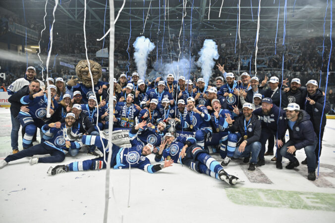HOKEJ (finále 7. zápas): HK Nitra - HC Slovan Bratislava (Tipsport liga 2025/2026)