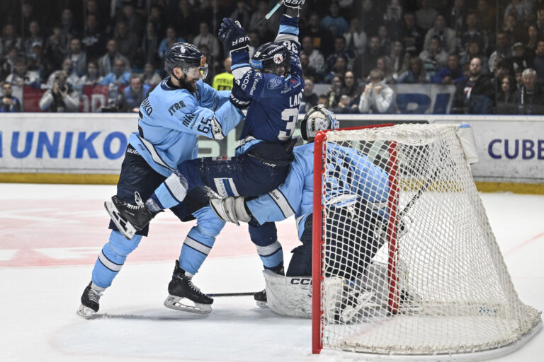HOKEJ (finále 7. zápas): HK Nitra - HC Slovan Bratislava (Tipsport liga 2025/2026)