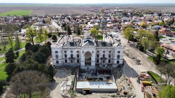 Obnova kaštieľa v Rusovciach