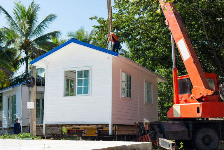 Prefab house, prefabricated house crane.
