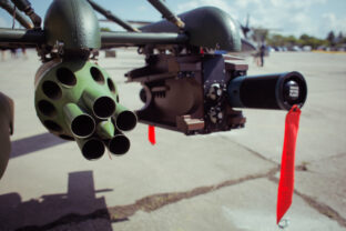 US heavy transport military aircraft