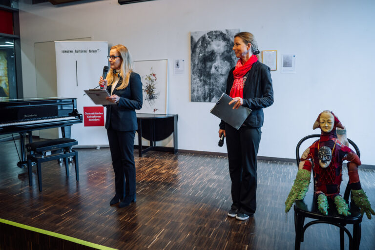 Výnimočná medzinárodná výstava „UMENIE NA SPEKTRE / KUNST IM SPEKTRUM“ v Bratislave