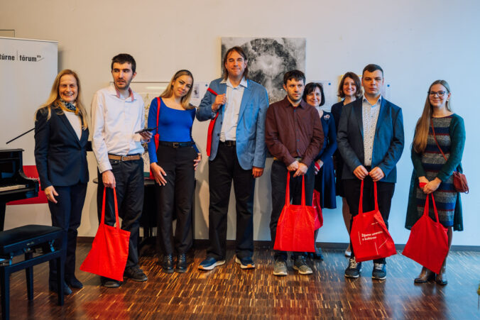 Výnimočná medzinárodná výstava „UMENIE NA SPEKTRE / KUNST IM SPEKTRUM“ v Bratislave