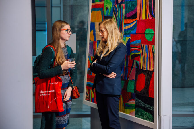 Výnimočná medzinárodná výstava „UMENIE NA SPEKTRE / KUNST IM SPEKTRUM“ v Bratislave