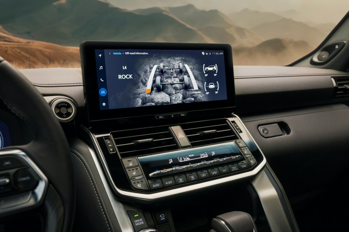 Land cruiser 300 hybrid_2026_18.jpg