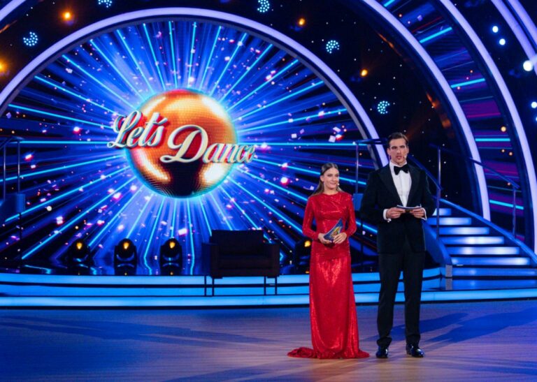 Lets Dance, moderátori Jana Kovalčíková a Adam Bardy