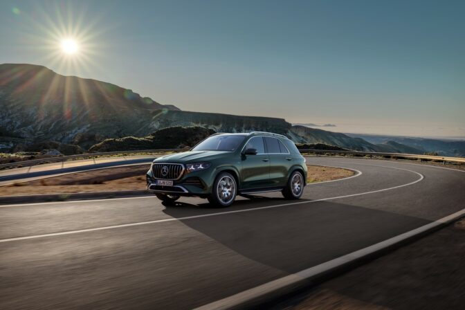 Elektrifizierte Performance trifft auf Effizienz: Die neuen Mercedes AMG GLE 53 4MATIC+ und GLE 53 HYBRID 4MATIC+ ModelleElectrified performance meets efficiency: The new Mercedes AMG GLE 53 4MATIC+ and GLE 53 HYBRID 4MATIC+ models