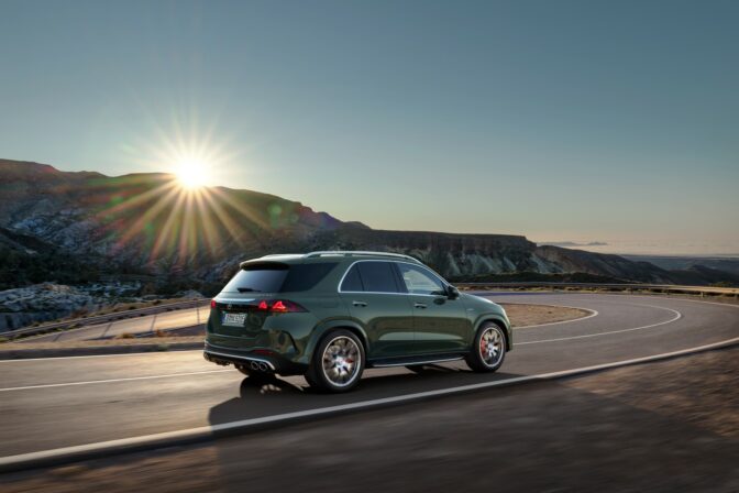 Elektrifizierte Performance trifft auf Effizienz: Die neuen Mercedes AMG GLE 53 4MATIC+ und GLE 53 HYBRID 4MATIC+ ModelleElectrified performance meets efficiency: The new Mercedes AMG GLE 53 4MATIC+ and GLE 53 HYBRID 4MATIC+ models