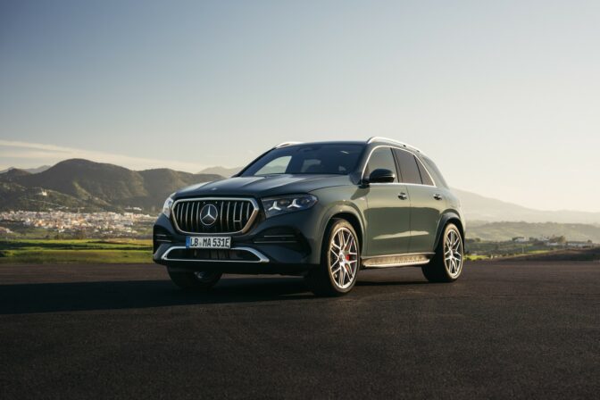Elektrifizierte Performance trifft auf Effizienz: Die neuen Mercedes AMG GLE 53 4MATIC+ und GLE 53 HYBRID 4MATIC+ ModelleElectrified performance meets efficiency: The new Mercedes AMG GLE 53 4MATIC+ and GLE 53 HYBRID 4MATIC+ models