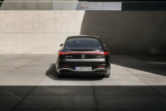 Der neue EQS: Weiter denken, weiter fahrenThe new Mercedes Benz EQS: Smarter than ever. Further than ever.