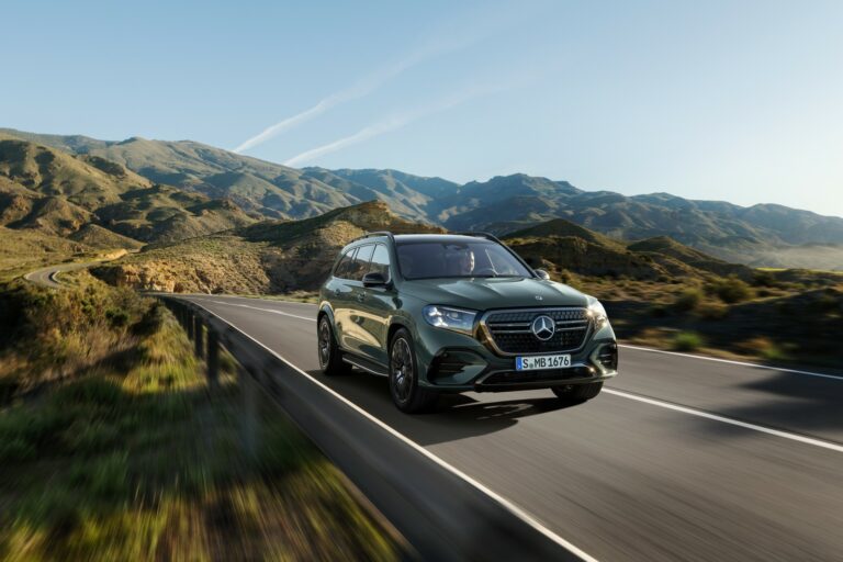 Der neue Mercedes Benz GLS: Die S Klasse unter den SUVs definiert Komfort neuThe new Mercedes Benz GLS: The S Class of SUVs redefines comfort