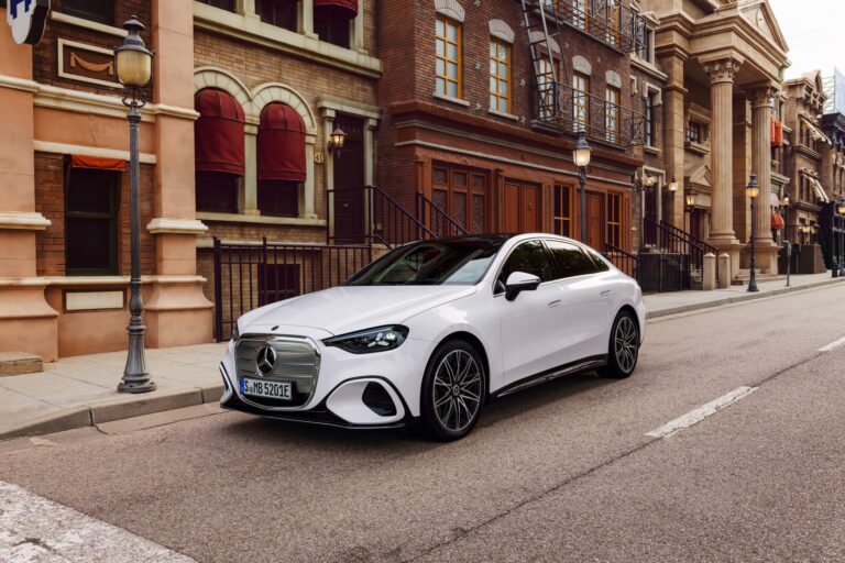 Die neue elektrische C Klasse definiert das Segment neuThe all new electric C Class: Redefining the segment