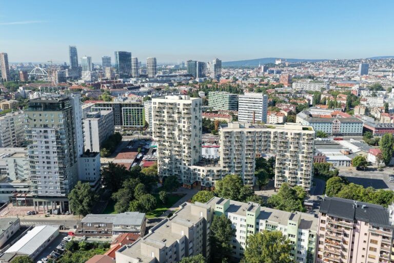 Projekt Milrose, Bratislava