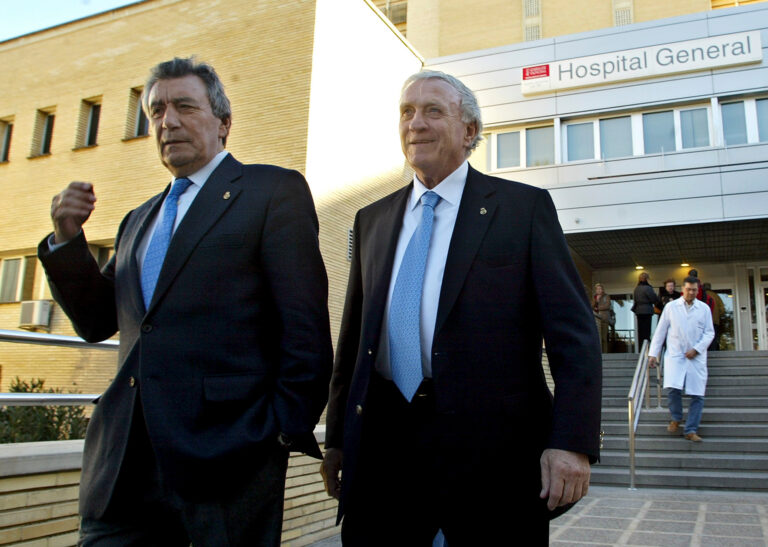 Enrique Pérez a José Emilio Santamaría
