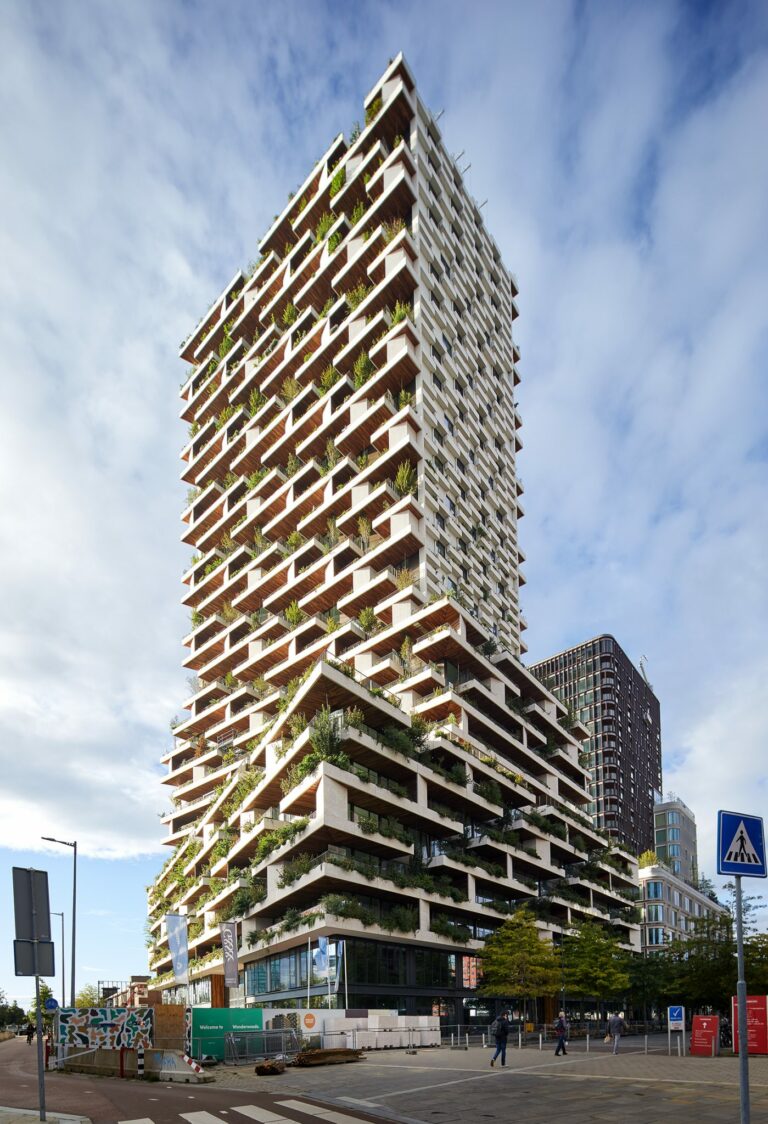 Stefano boeri architetti_wonderwoods_milan hofmans_1 scaled 1.jpg