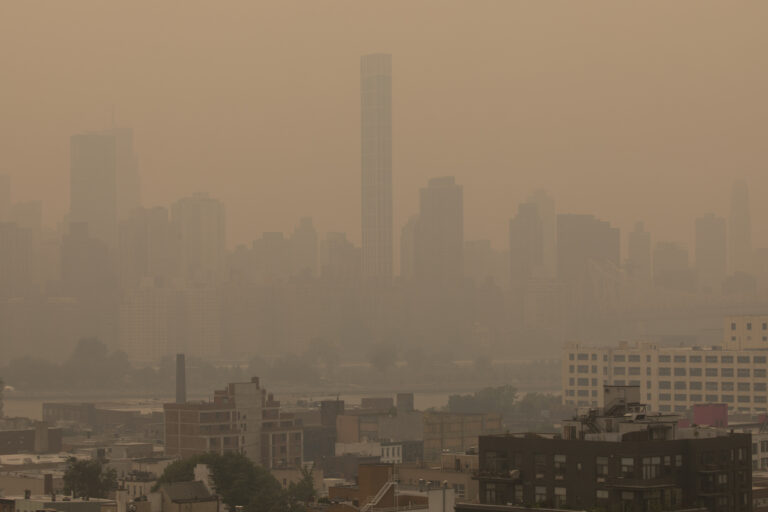 USA a klimatický účet za 10 biliónov dolárov: Kto zaplatí za škody, ktoré cíti celý svet?